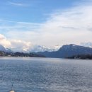 ＜시배달＞ 삶의 더럽고 더럽고 더러움을 견디게 해주는 몇 가지 것들...＜노래가 아니었다면＞ 이미지