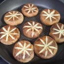 다양한 버섯을 활용한 건강한 요리 이미지