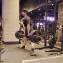 데드리프트 170kg 2x2 160kg 3x4 불가리안 스플릿 스쿼트 40kg 2x10 벤치프레스 120kg 4x3 이미지