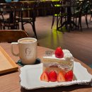 KT수원지사 맞은편 | 수원 KT위즈파크 카페 카페디아즈 수원종합운동장점 케이크 천국