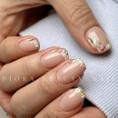 꽃나비 네일 이미지