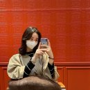 네추럴하고 여성스러운 헤어스타일링 이미지