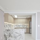 두산명품세탁 | 대구 수성구 두산위브더제니스 아파트 인테리어 77평 주방 대리석 아일랜드 리모델링 시공 후기