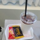 발톱하나 정리했을 뿐인데, 날아갈 것 같습니다.