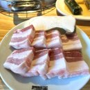 마성뒷고기 | 홍대입구역고깃집 맛집, 초필살돼지구이 홍대점, 오겹살과 뒷고기