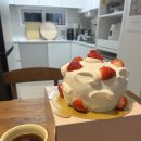 돔케이크 | 문래 케이크 맛집 쉐프조 딸기돔케이크 솔직후기🍓 동물성 생크림 제대로!