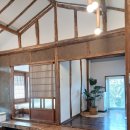 돌담 너머 하늘 이미지