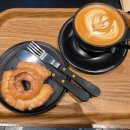 강남패션 | 커피스니퍼 신세계 강남 카페 스니퍼 라떼 올드 패션 도넛 평일 후기