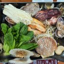 조개에 빠진 칼국수 이미지