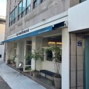 신한은행 횡단보도 앞 이미지