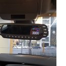 SM6 택시에 달린 룸미러 미터기 조만간 현기차 용으로도 출시한다. 이미지