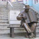 아코디언 켜는 사람 이미지