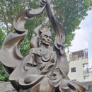 40계단 기념비 | [호치민 여행][스쿠터 투어 1편]틱꽝득 스님 기념비와 비밀 무기 기지 지하 벙커