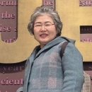 독방에서 들려오는 문장 소리 이미지