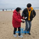 일곱빛깔무지개유치원 | 속초 가족 여행 바다정원 카페 무지개 의자 가족사진