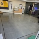 금호자동차 | [경북] 르노자동차 신차 전시 공간 바닥 데코타일 시공 후기｜칠곡·금호·영천·경주