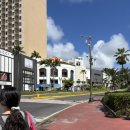 곰바위 앞 | Hafa Adai ! (3) 괌 스투시, 칠리스, 남부투어 탈리팍다리, 솔레라드요새, 메리조부두, 곰바위, 투몬야시장