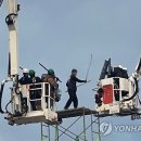 7m 망루서 경찰에 &#39;쇠파이프&#39; 휘두른 한국노총 간부 구속 이미지