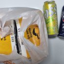 박스터지는 두마리치킨 이미지