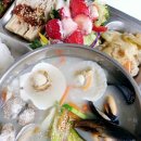 #해물떡국#삼겹살탕수육#팽이버섯양념구이#딸기샐러드#봄동겉절이#영양사도우미#83영양사