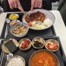 라마티니 | [방콕] 따뜻한 나라으로 도망와서☀️ 수영하고 랭쌥 푸팟퐁커리 팟타이 싱하 창 레오맥주 먹기