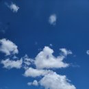 파란하늘과 뭉게구름 이미지