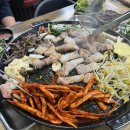 더덕솥뚜껑삼겹살내수점