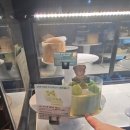 스타벅스 부산괴정역점 | 스타벅스 부산괴정역점 사람항상많고 디저트류 품절빨라요~