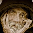 웃는남자 이미지