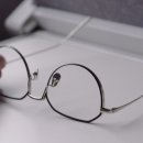 아이-뷰 안경 이미지