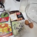 카페와 같이 먹는 브런치 팬케이크 이미지