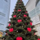 가나종합건재 | 2025 잠실 롯데 크리스마스 마켓 후기 옥외광고와 브랜드 경험의 진화 _ 미디어오픈의 시선