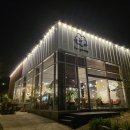 봄밤카페 - 창원시 마산합포구 해양관광로 15 | 양평 야외카페 추천 소풍 | 밤에도 분위기 좋은 가든카페 솔직 후기