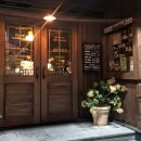 커피나무숲 | 대전 카페 둔산동 프랭크커핀바 후기 / 프랭크 커피, 캐모마일티, 초코나무숲 휘낭시에, 크림뷔륄레 마들렌