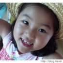 호숫가의 하얀집 이미지