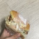 수원망포 하얀풍차 화이트롤&치즈바게트&만득이버거 내돈내산