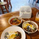 갈비만푸드 | [태국 치앙마이] 올드타운 슬로우푸드 갈비 &amp; 똠얌 쌀국수 phithi (ft. 웨이팅 90분 후기)