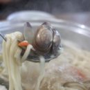 풍성한 손칼국수 이미지