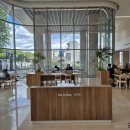 안국역카페 ☕️ 시원한 통창 개방감에 한 번, 은은한 원두 풍미에 두 번 반하는 역대급 안국역 작업하기 좋은 카페 더커피 🌿✨ 이미지