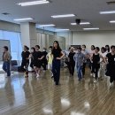 건강시니어 모델 워킹 이미지