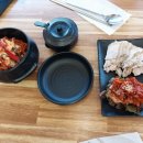 김경자 원조 손칼국수 &amp; 보쌈 🍲 전농점 후기 – 쫄깃 면발에 든든한 보쌈 한 상!
