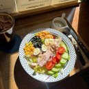 쁘띠테라스 | 야탑 카페 샌드위치 샐러드 브런치 두바이쫀득쿠키 추천 팜스플랜델리 쁘띠우스점 후기