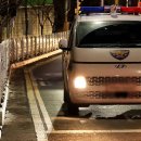 버스정류장 옆 이미지