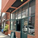 김천시청보건소_2F_여자화장실앞 | [태안 애견동반 카페] 빨간벽돌 감성 디저트 맛집 '림즈' (피넛크림라떼 / 오렌지주스)