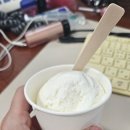 회사에서 아이스크림 파오 이미지