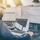 컴퓨터와 소통하는 코딩 이미지