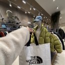 (주)현대물자조달 | 더현대서울 노스페이스 박보검 패딩 쇼핑 후기