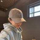 카페트룬 | EPT HAROSHI 서울 이피티 후드티 캡모자 하늘색 코디 오버핏 캐주얼 데일리룩 추천