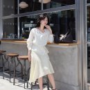 7631 | 20대 하객룩 3가지 결혼식 화이트 블라우스 백화점 브랜드 시슬리 코디