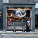 피카에스프레소바 | 연남동 애견동반 가능한 분위기 좋은 대형카페 피프에스프레소바 후기